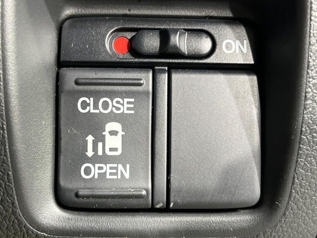 HONDA N BOX CUSTOM 2017 Image 31