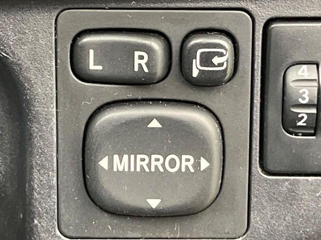 TOYOTA AQUA 2013 Image 31