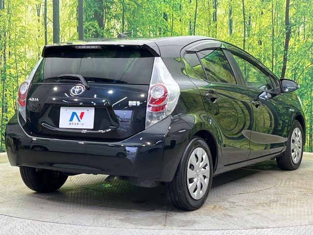 TOYOTA AQUA 2013 Image 31