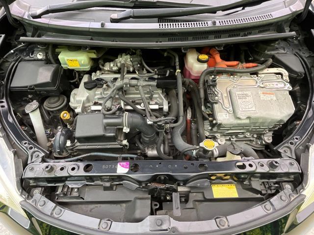 TOYOTA AQUA 2013 Image 31