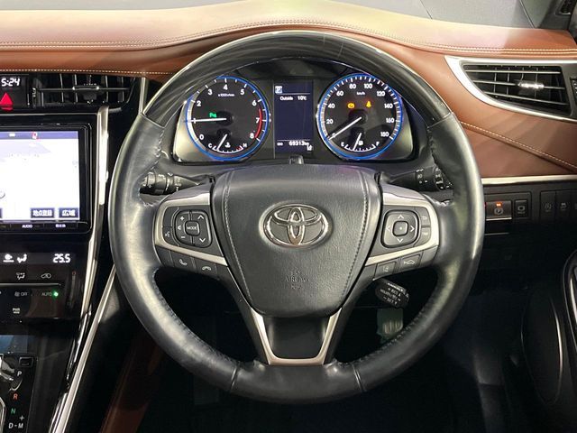 TOYOTA HARRIER 2WD 2017 Image 31