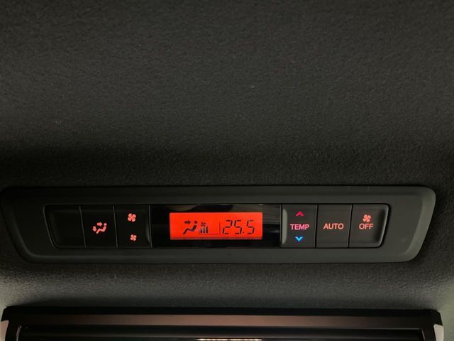 TOYOTA VOXY HYBRID 2020 Image 31