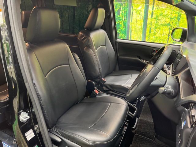 TOYOTA VOXY HYBRID 2020 Image 31