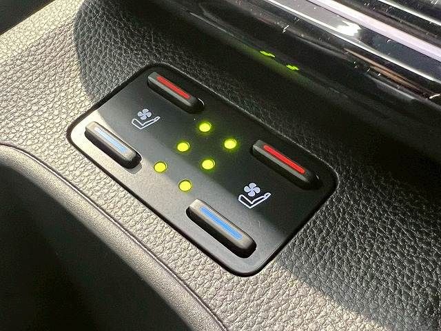 TOYOTA COROLLA CROSS HYBRID 2026 Image 31