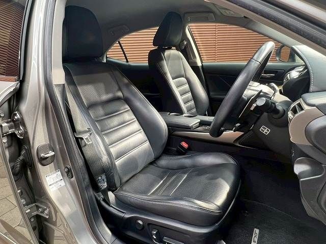 TOYOTA LEXUS IS300H 2013 Image 31