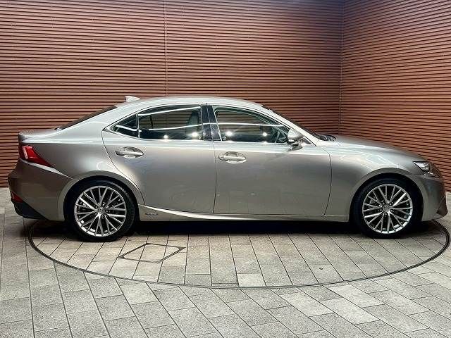 TOYOTA LEXUS IS300H 2013 Image 31