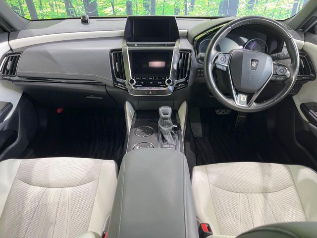 TOYOTA CROWN SEDAN HYBRID 2019 Image 31