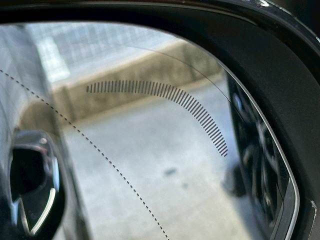 VOLVO XC40 2023 Image 31