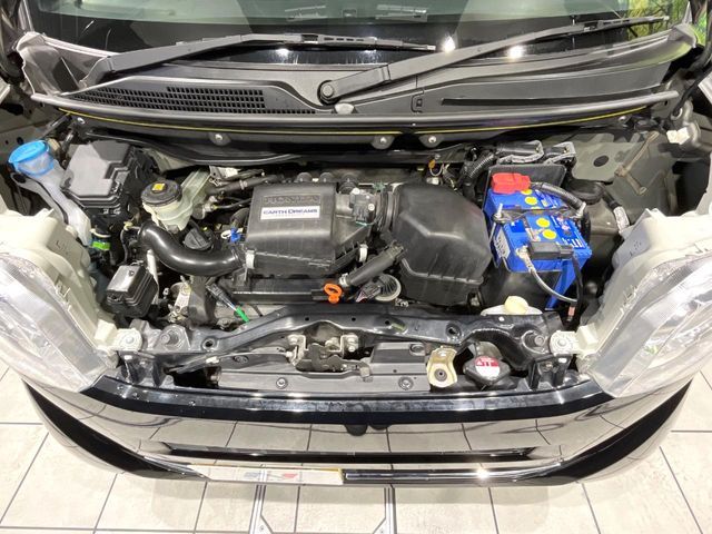 HONDA N BOX 2017 Image 31