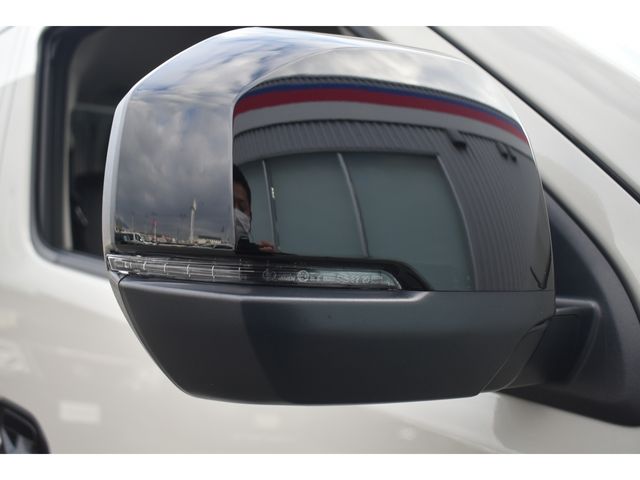 NISSAN CARAVAN VAN 4WD 2024 Image 31