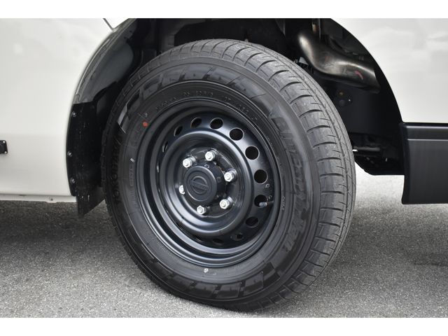 NISSAN CARAVAN VAN 4WD 2024 Image 31