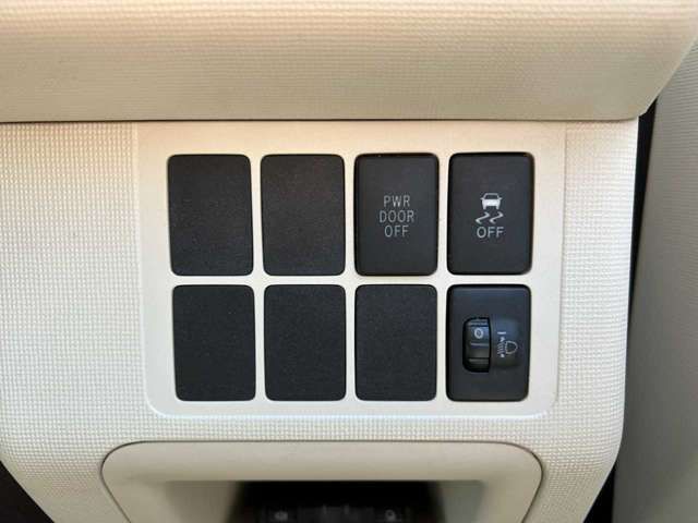 TOYOTA SPADE 2013 Image 31