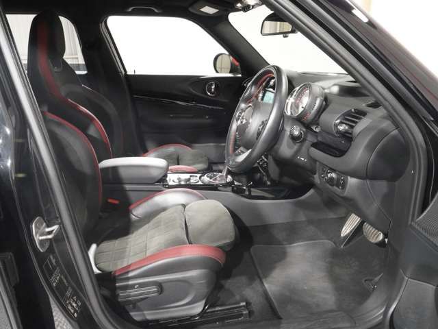 BMW MINI CLUBMAN 2017 Image 31