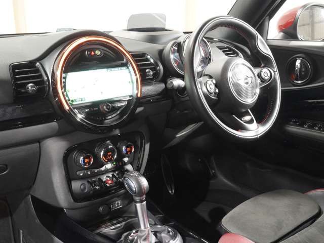 BMW MINI CLUBMAN 2017 Image 31