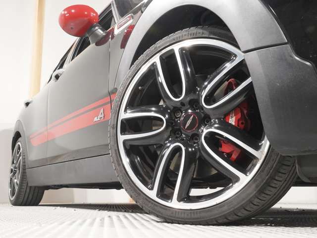 BMW MINI CLUBMAN 2017 Image 31