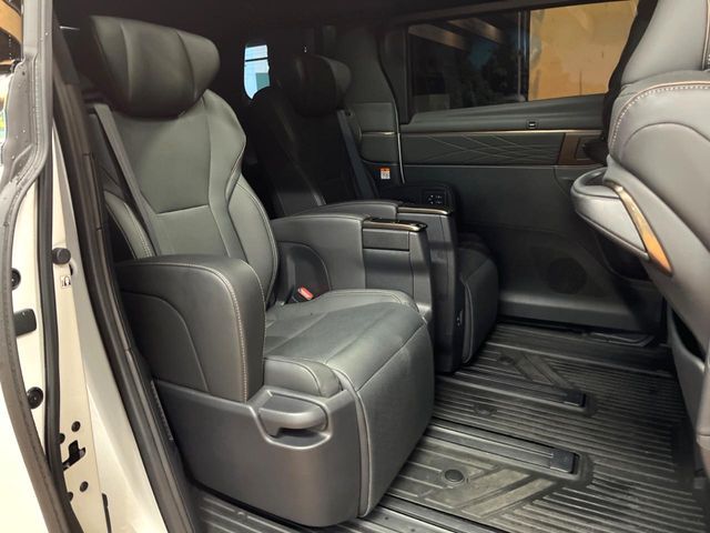 TOYOTA ALPHARD HYBRID 2024 Image 31