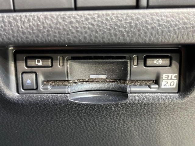 TOYOTA HARRIER HYBRID 2023 Image 31