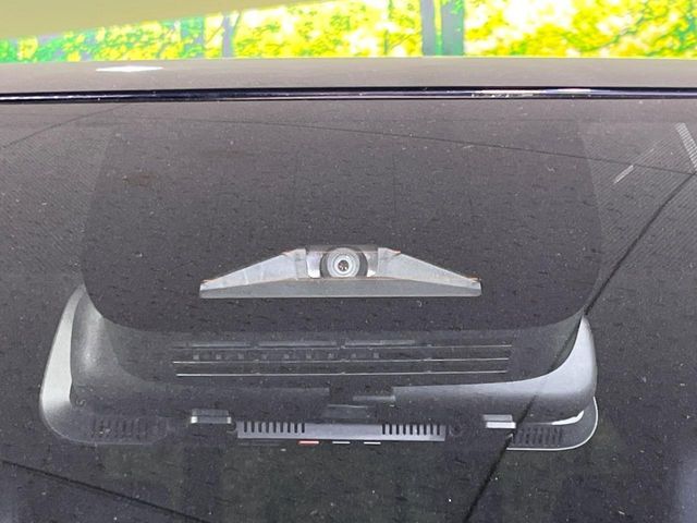 TOYOTA VOXY HYBRID 4WD 2023 Image 31