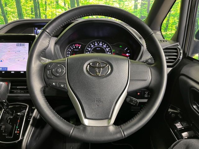 TOYOTA VOXY 4WD 2021 Image 31
