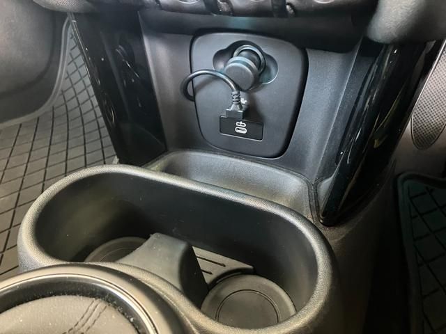 BMW MINI COOPER D 2023 Image 31