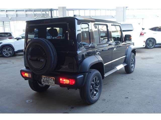 SUZUKI JIMNY NOMADE 2025 Image 31