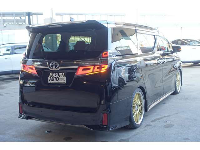 TOYOTA VELLFIRE 2018 Image 31