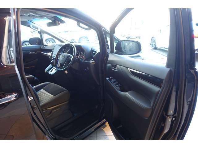 TOYOTA VELLFIRE 2018 Image 31