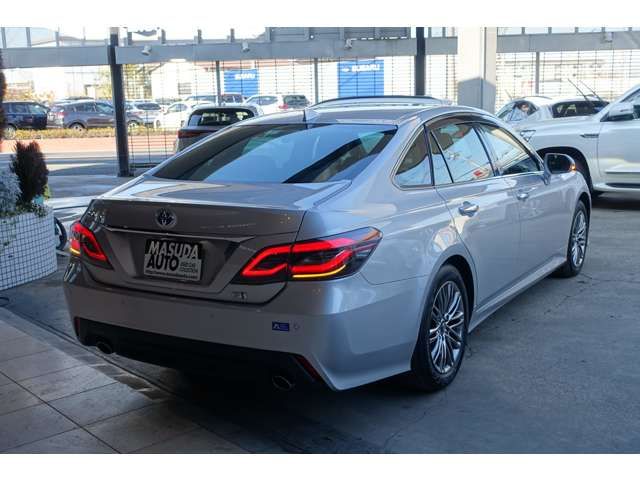 TOYOTA CROWN SEDAN HYBRID 2021 Image 31