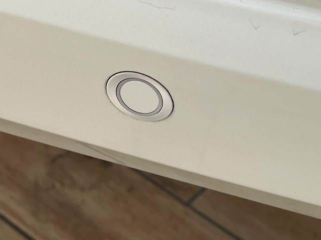 TOYOTA LANDCRUISER PRADO 2018 Image 31