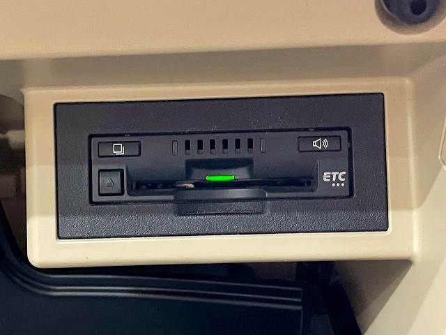 TOYOTA LANDCRUISER PRADO 2018 Image 31