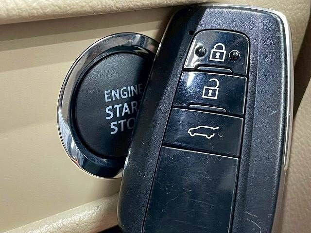 TOYOTA LANDCRUISER PRADO 2018 Image 31