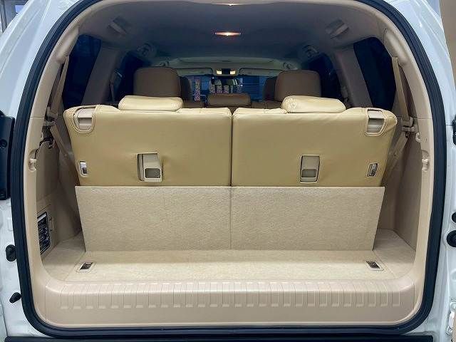 TOYOTA LANDCRUISER PRADO 2018 Image 31