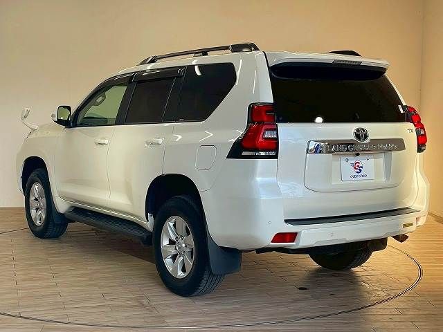 TOYOTA LANDCRUISER PRADO 2018 Image 31