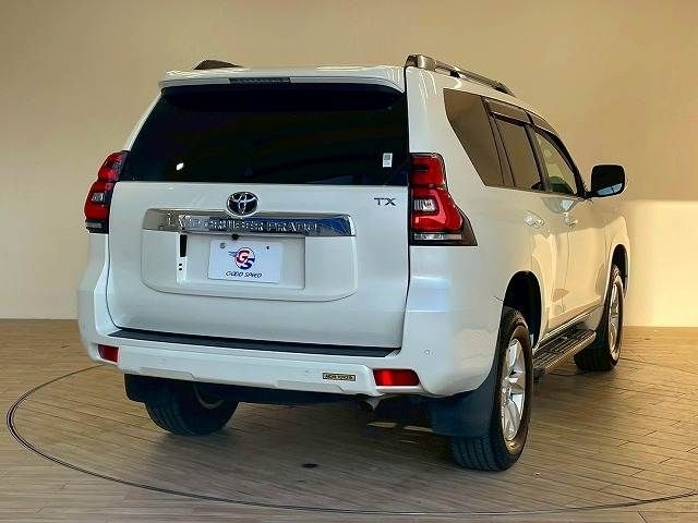 TOYOTA LANDCRUISER PRADO 2018 Image 31