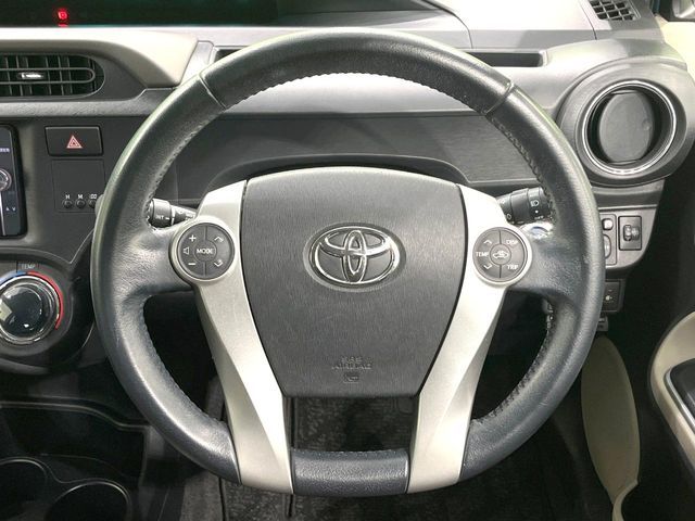 TOYOTA AQUA 2013 Image 31