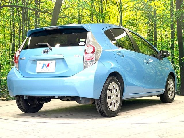 TOYOTA AQUA 2013 Image 31