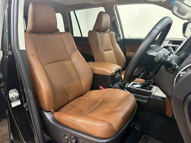 TOYOTA LANDCRUISER PRADO 2022 Image 31