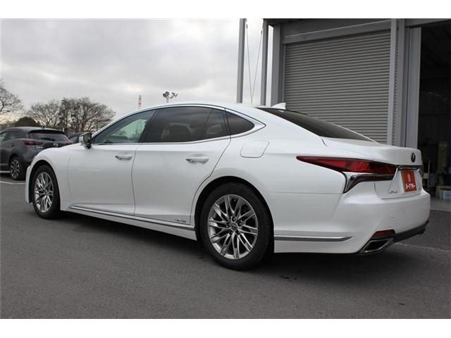 TOYOTA LEXUS LS500 2018 Image 31