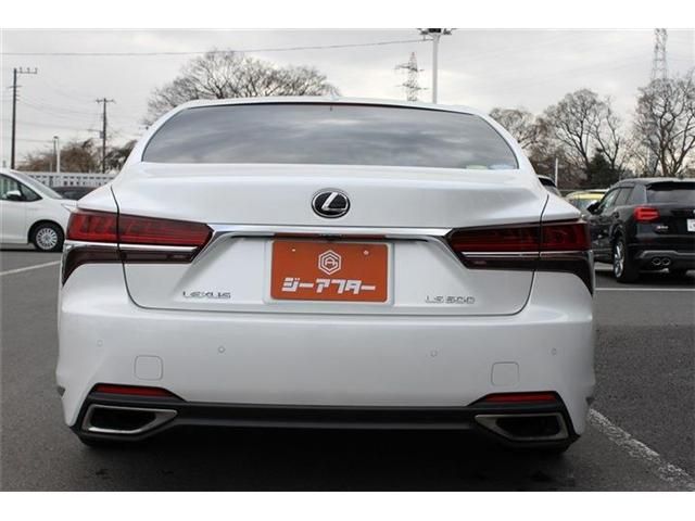 TOYOTA LEXUS LS500 2018 Image 31