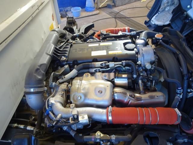 ISUZU ELF 2023 Image 31