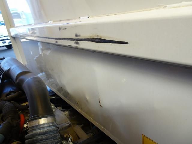 ISUZU ELF 2023 Image 31