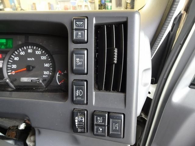 ISUZU ELF 2020 Image 31