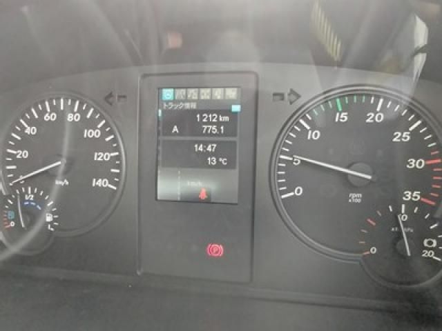 MITSUBISHI FUSOU FIGHTER 2025 Image 31