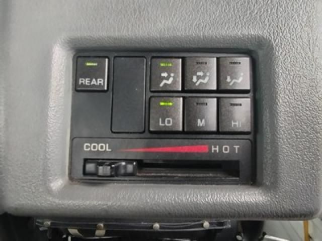 MITSUBISHI CANTER 2013 Image 31