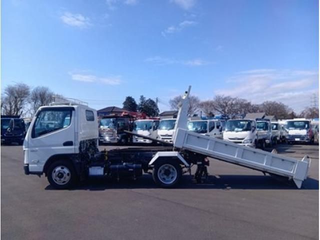 MITSUBISHI CANTER 2023 Image 31