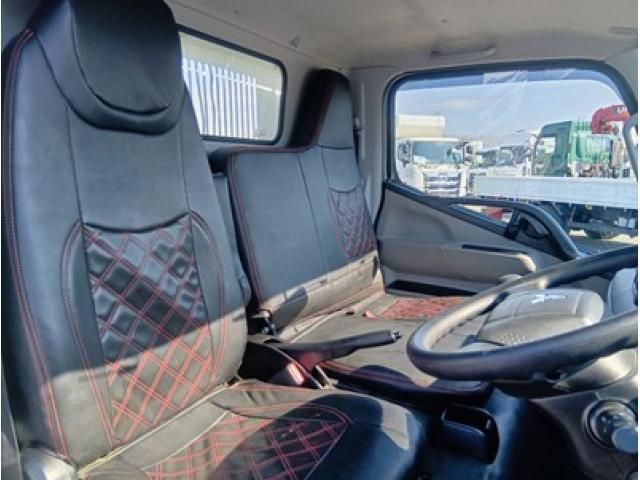 MITSUBISHI CANTER 2023 Image 31