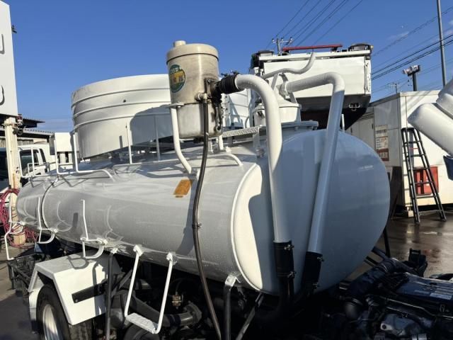 ISUZU ELF 2015 Image 31