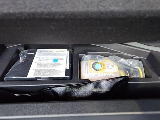 TOYOTA CROWN SEDAN HYBRID 2013 Image 31