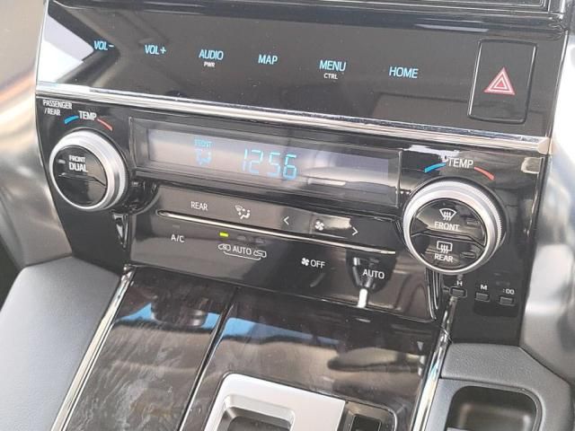 TOYOTA VELLFIRE 2018 Image 31