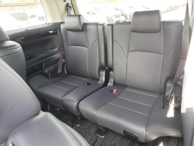 TOYOTA VELLFIRE 2018 Image 31